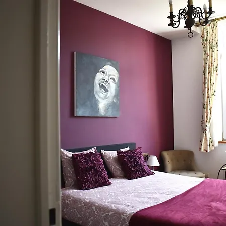 La De Monsieur Albert Bed & Breakfast *
